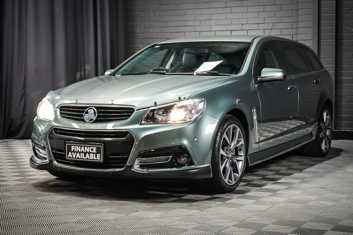 Holden Commodore image 4