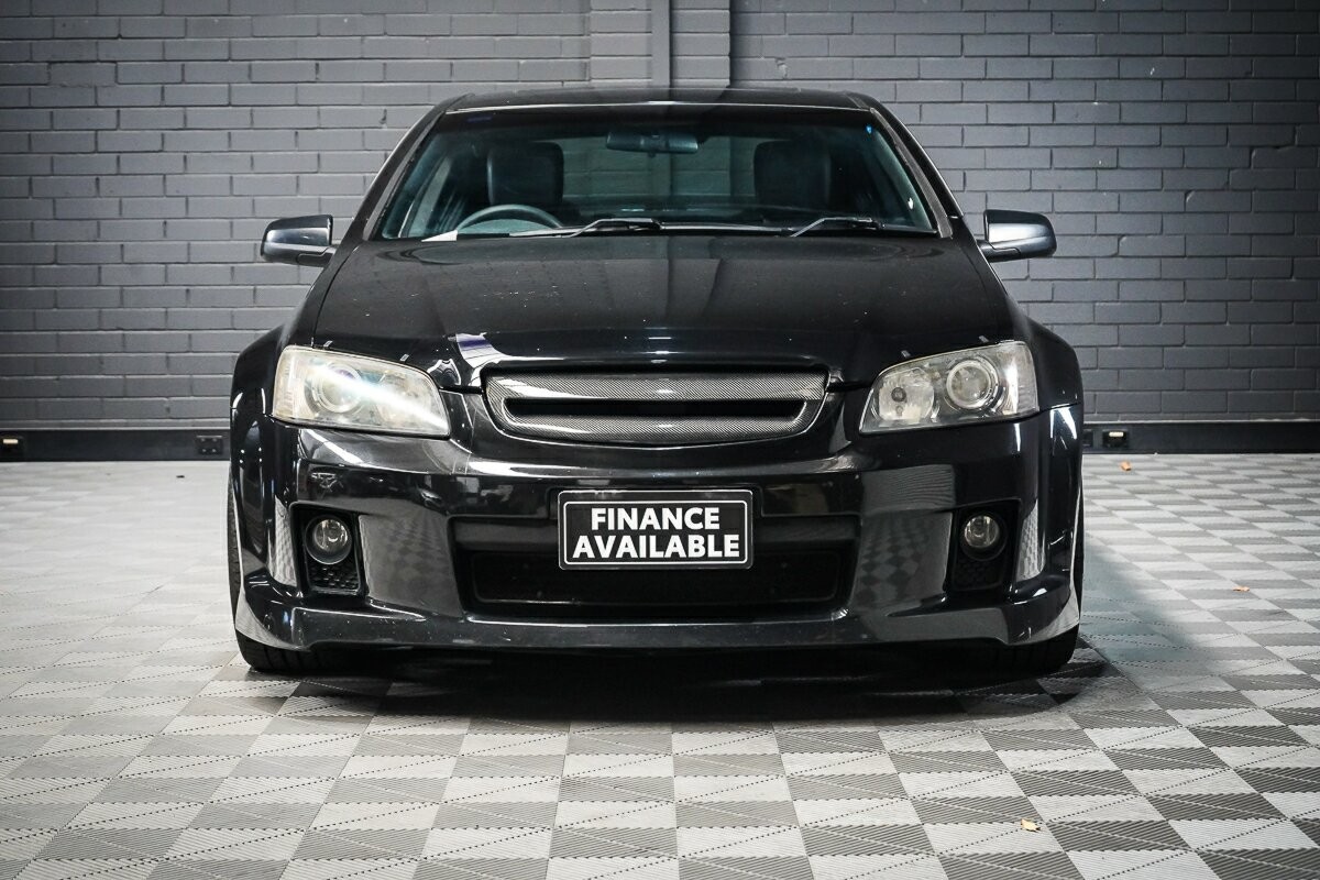 Holden Commodore image 3