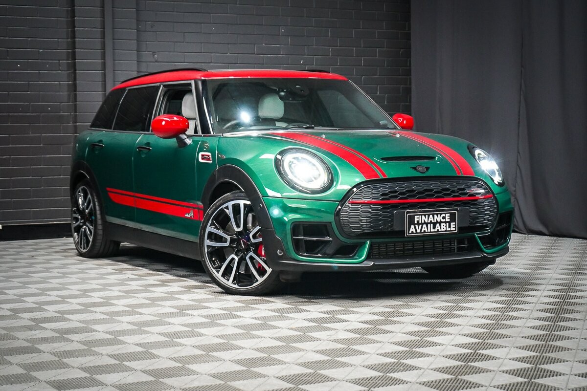 Mini Clubman image 1