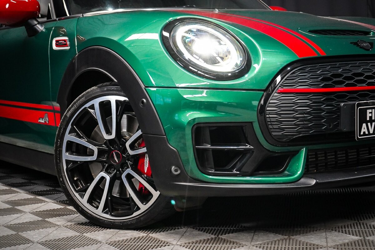 Mini Clubman image 2