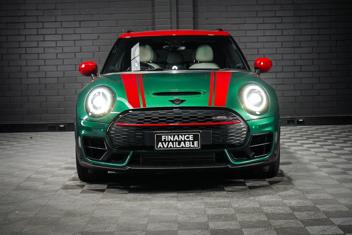 Mini Clubman image 3