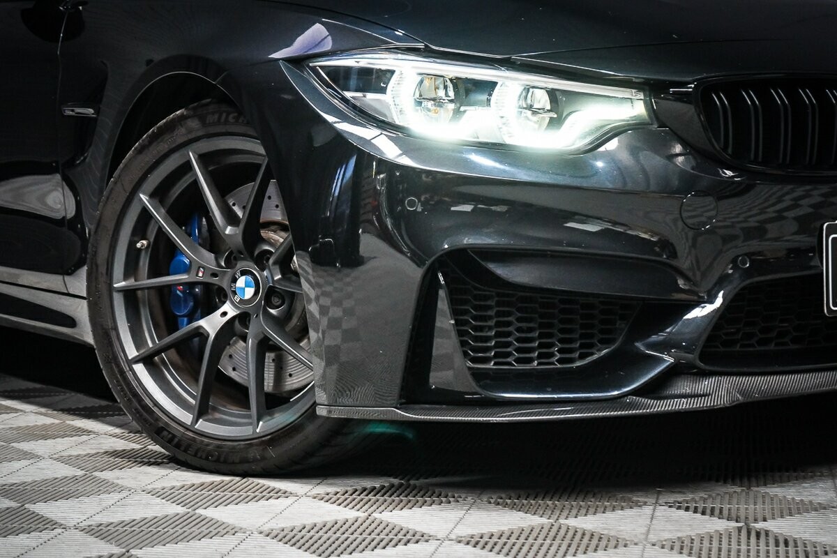 BMW M4 image 2