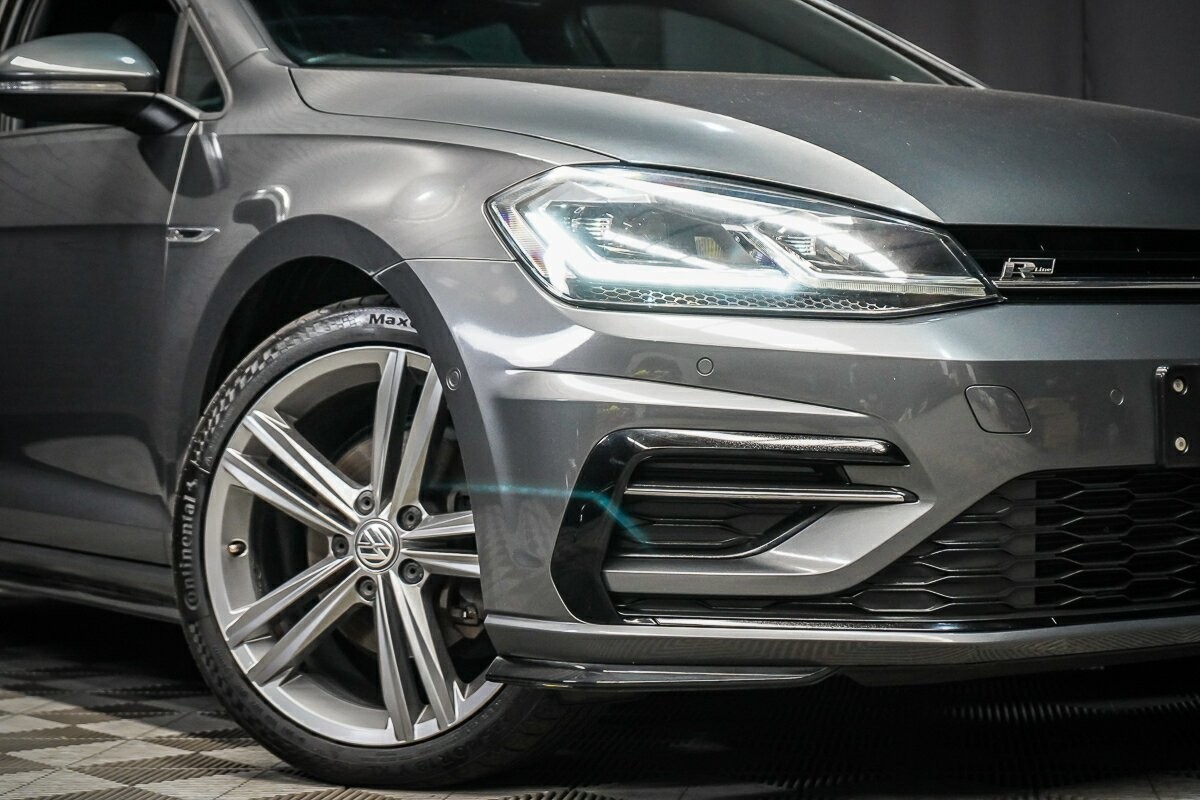 Volkswagen Golf image 2