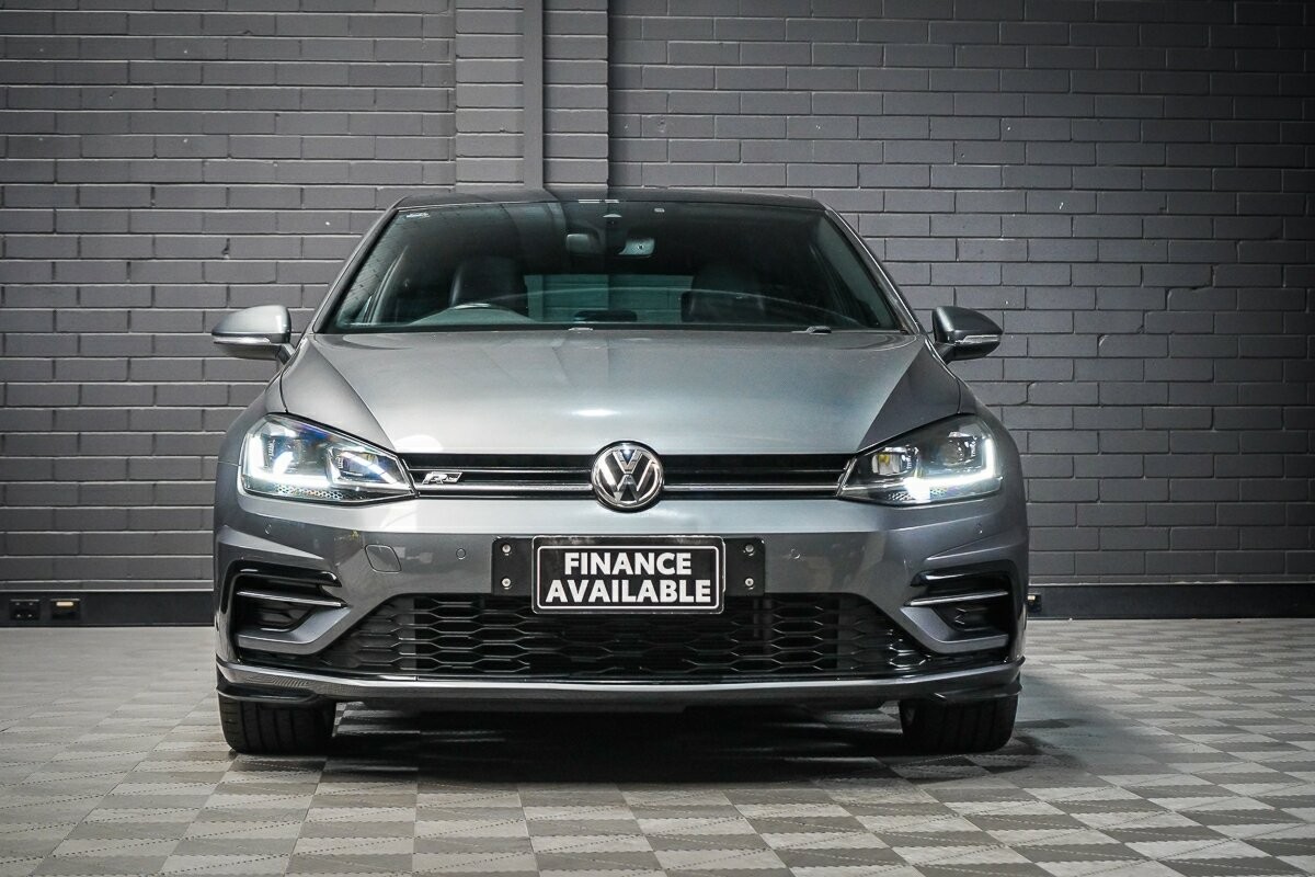 Volkswagen Golf image 3