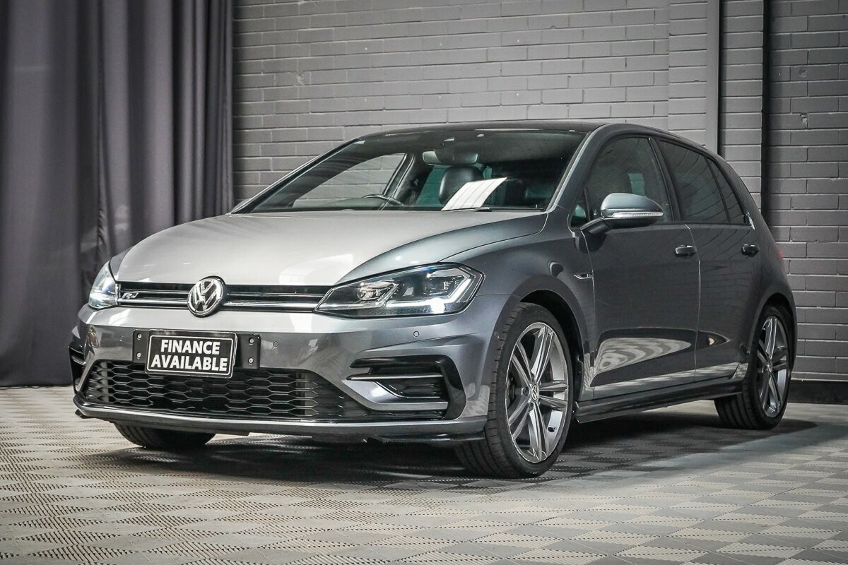 Volkswagen Golf image 4