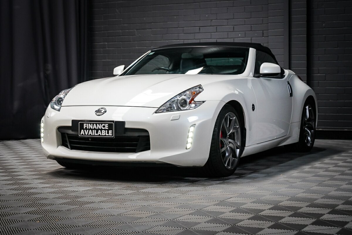 Nissan 370z image 4