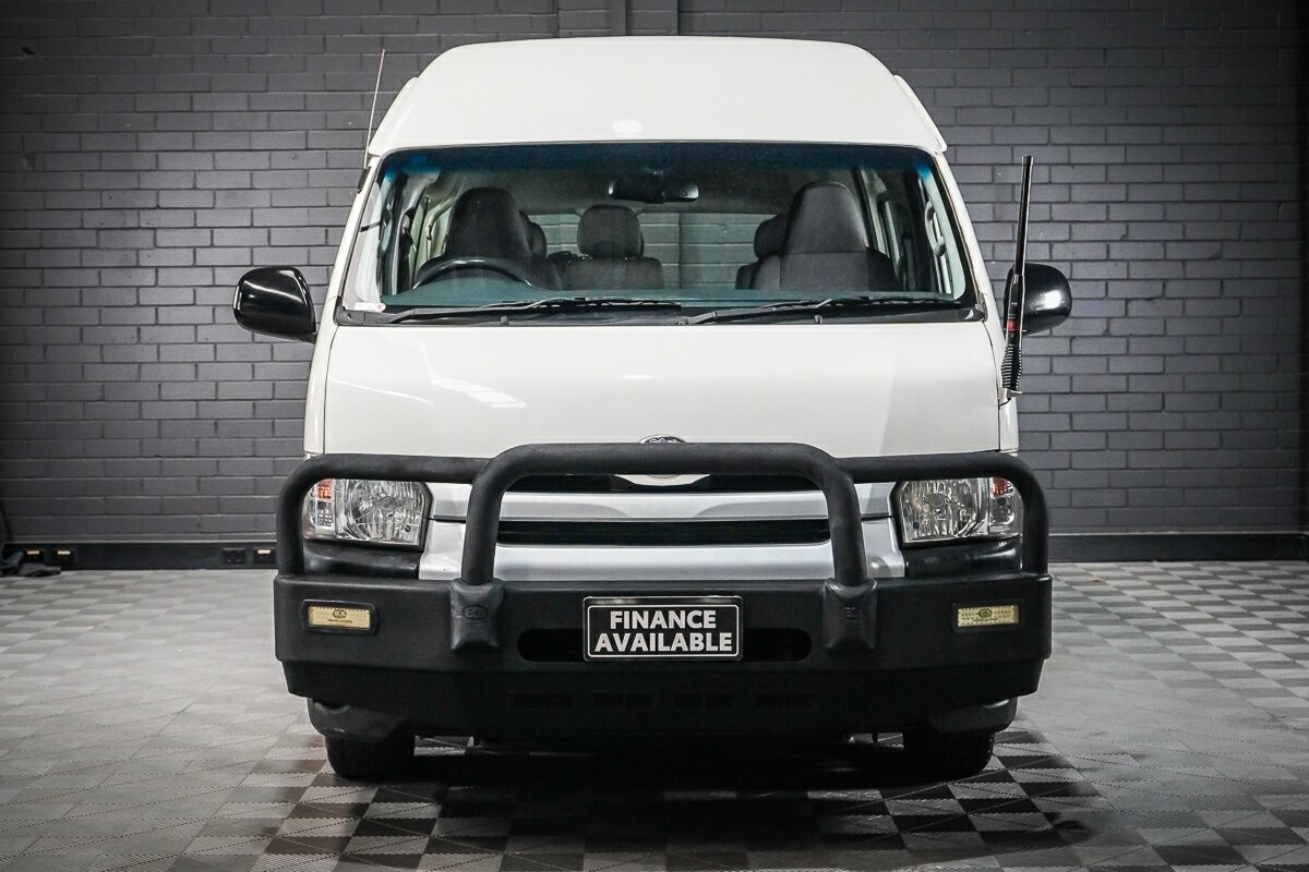 Toyota Hiace image 3