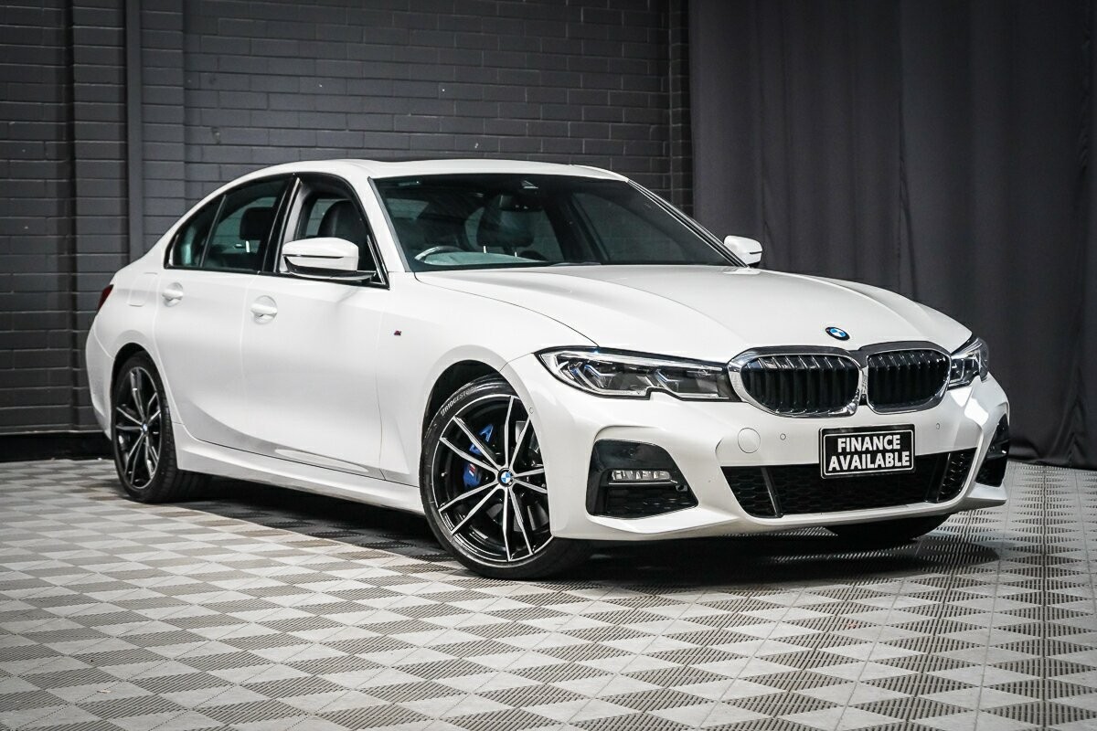 BMW 3 Series image 1