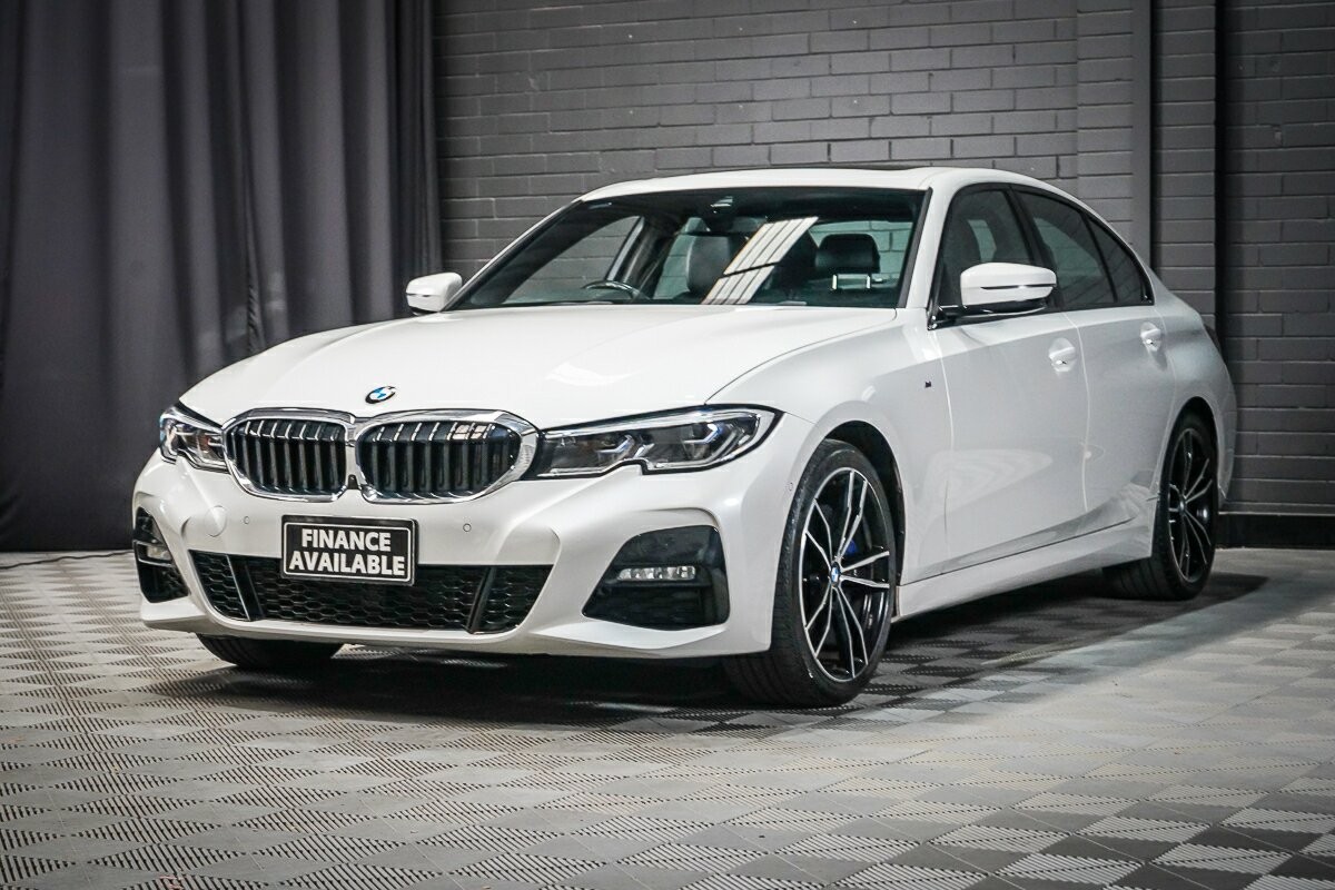 BMW 3 Series image 4