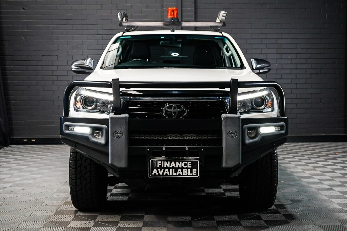 Toyota Hilux image 3