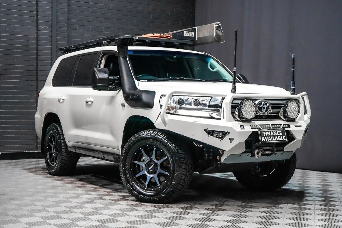 Toyota Landcruiser image 1