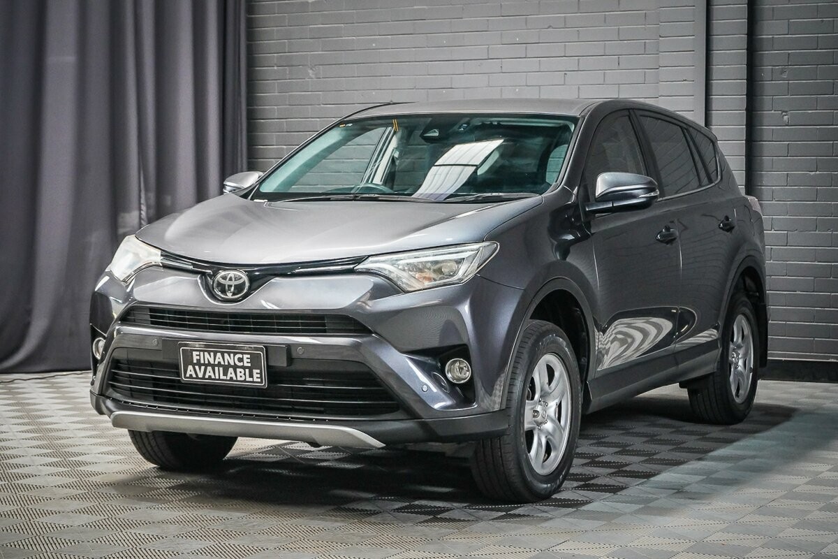 Toyota Rav4 image 4