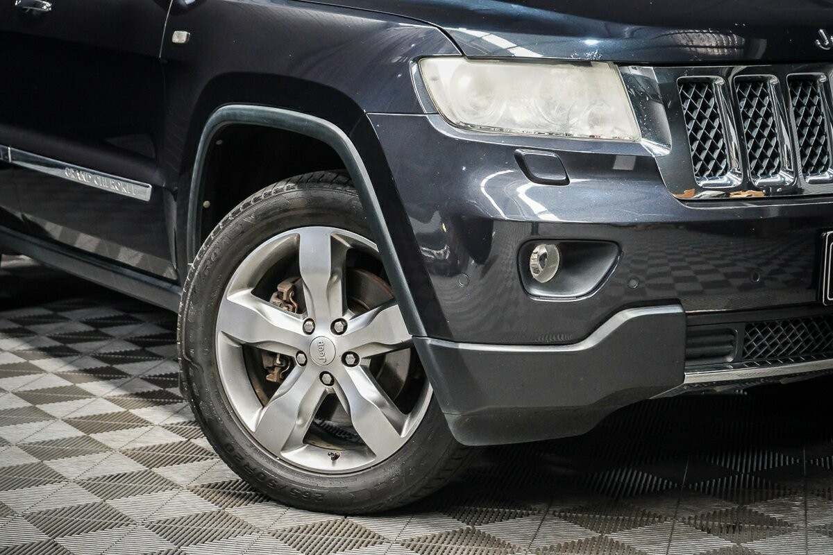 Jeep Grand Cherokee image 2