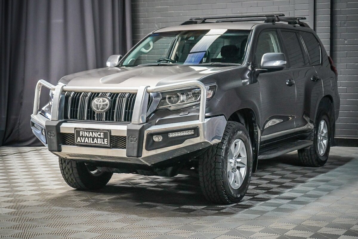 Toyota Landcruiser Prado image 4
