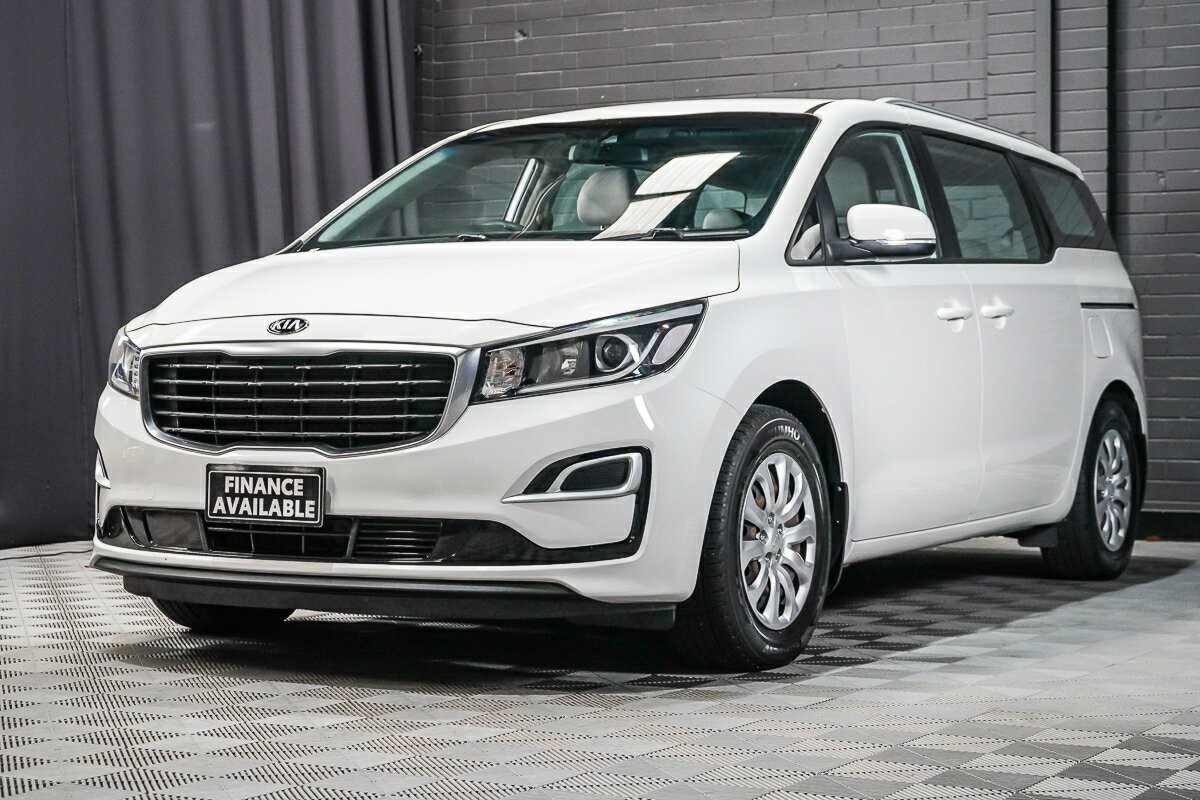 Kia Carnival image 4