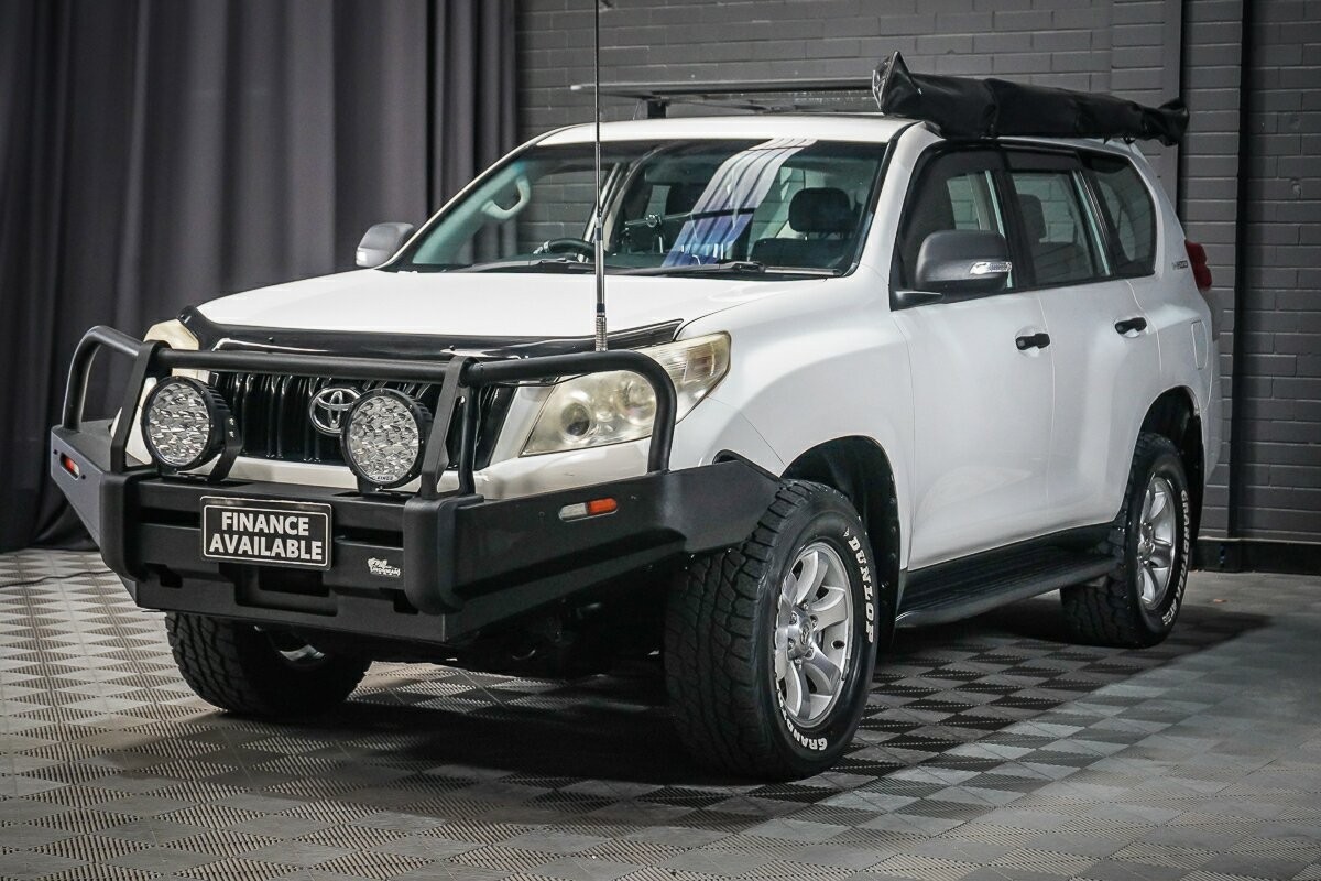 Toyota Landcruiser Prado image 4
