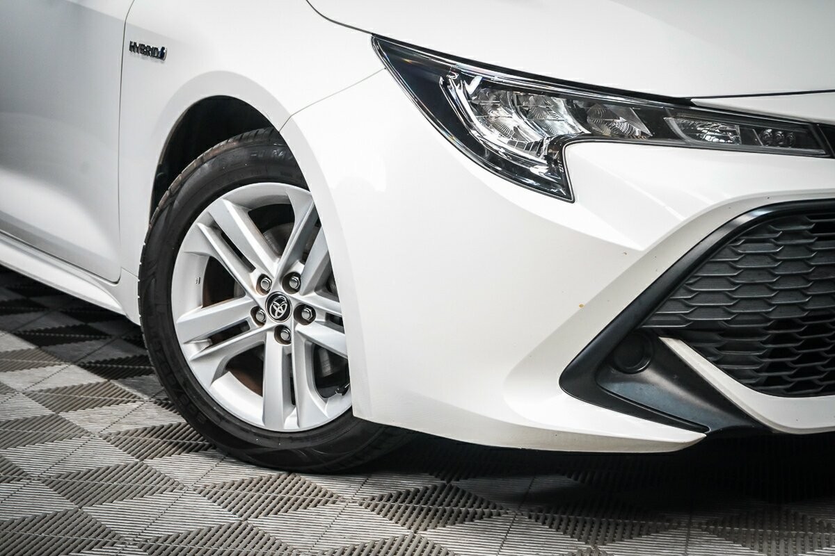 Toyota Corolla image 2