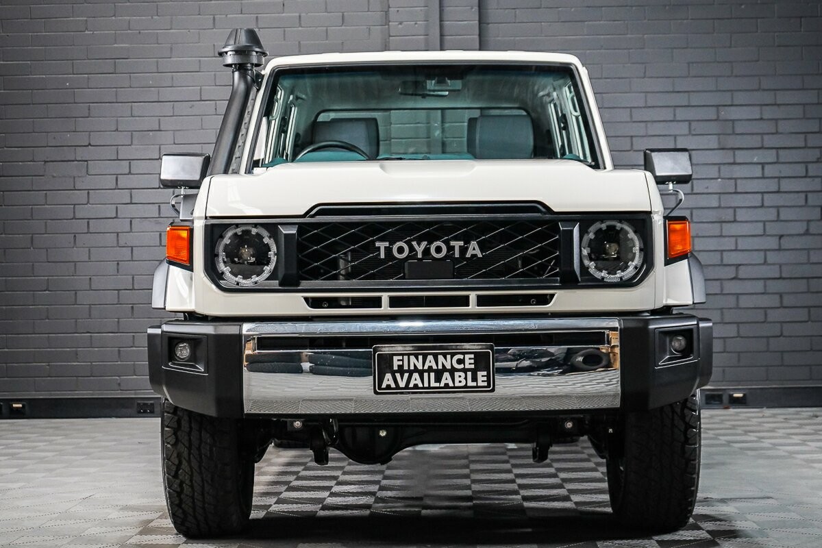 Toyota Landcruiser image 3