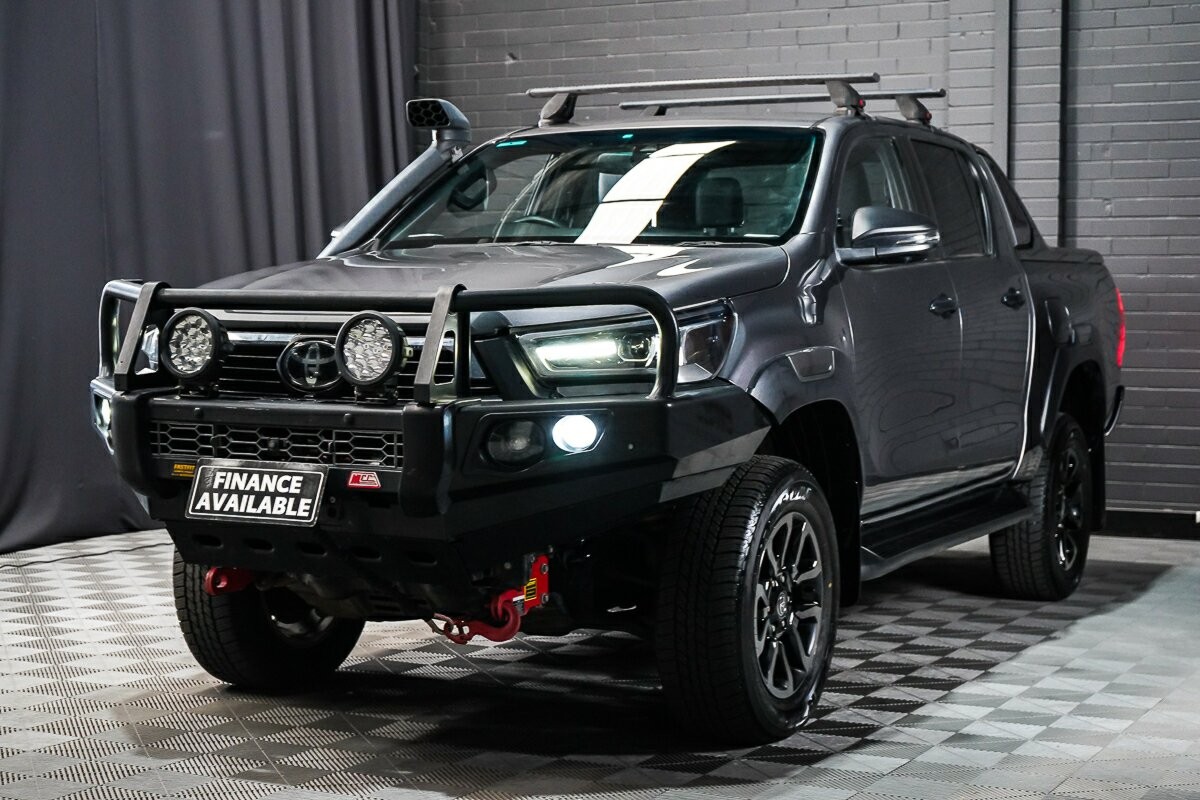 Toyota Hilux image 4