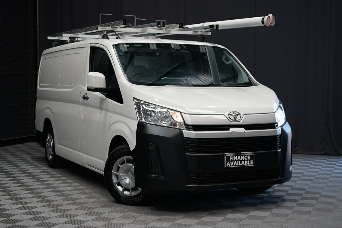 Toyota Hiace image 1