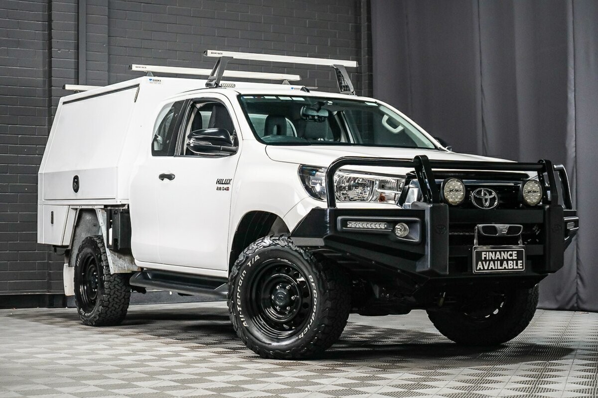 Toyota Hilux image 1