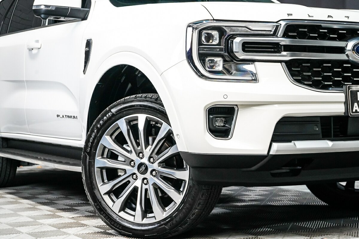 Ford Everest image 2