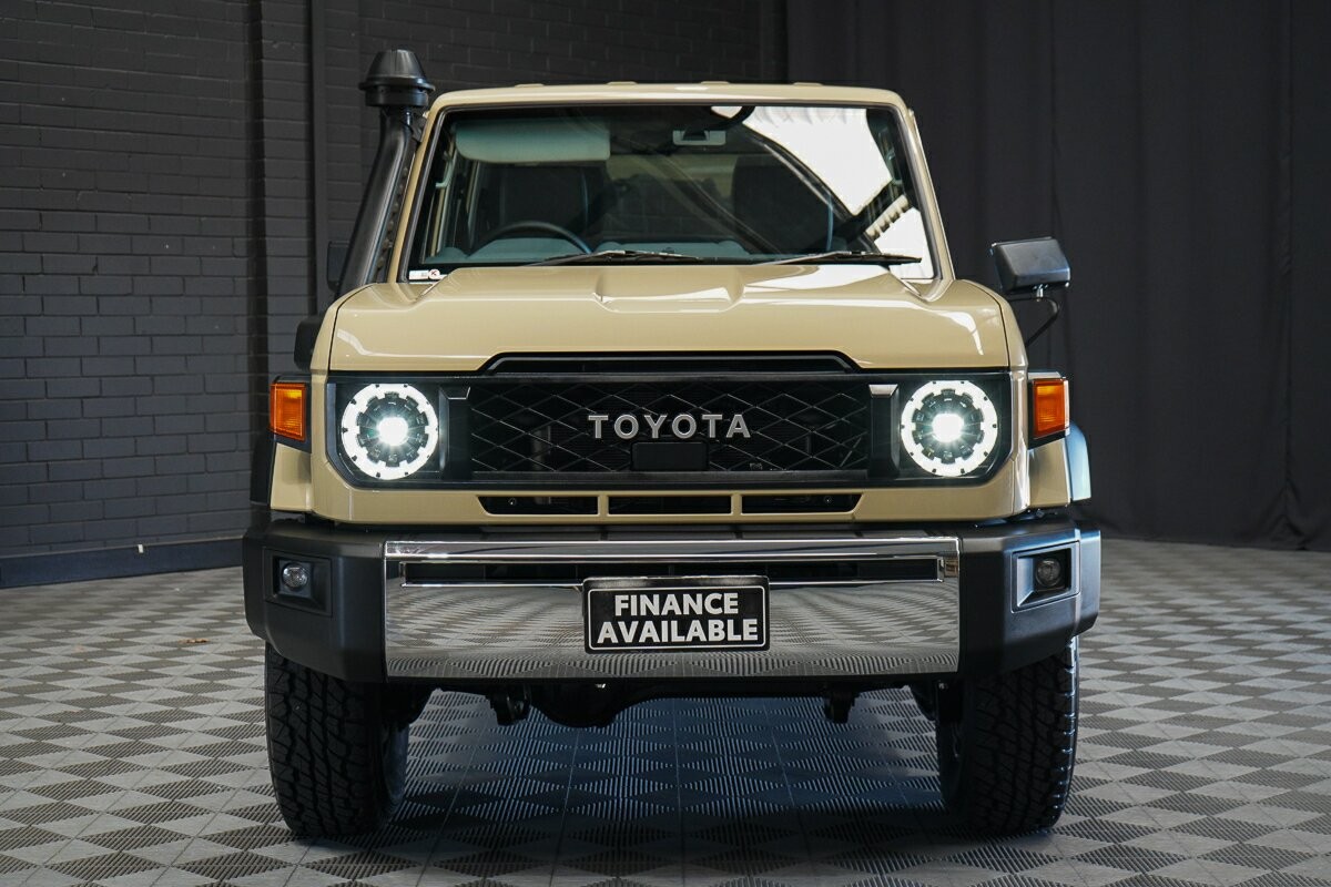 Toyota Landcruiser image 3