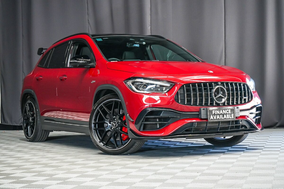 Mercedes Benz Gla-class image 1