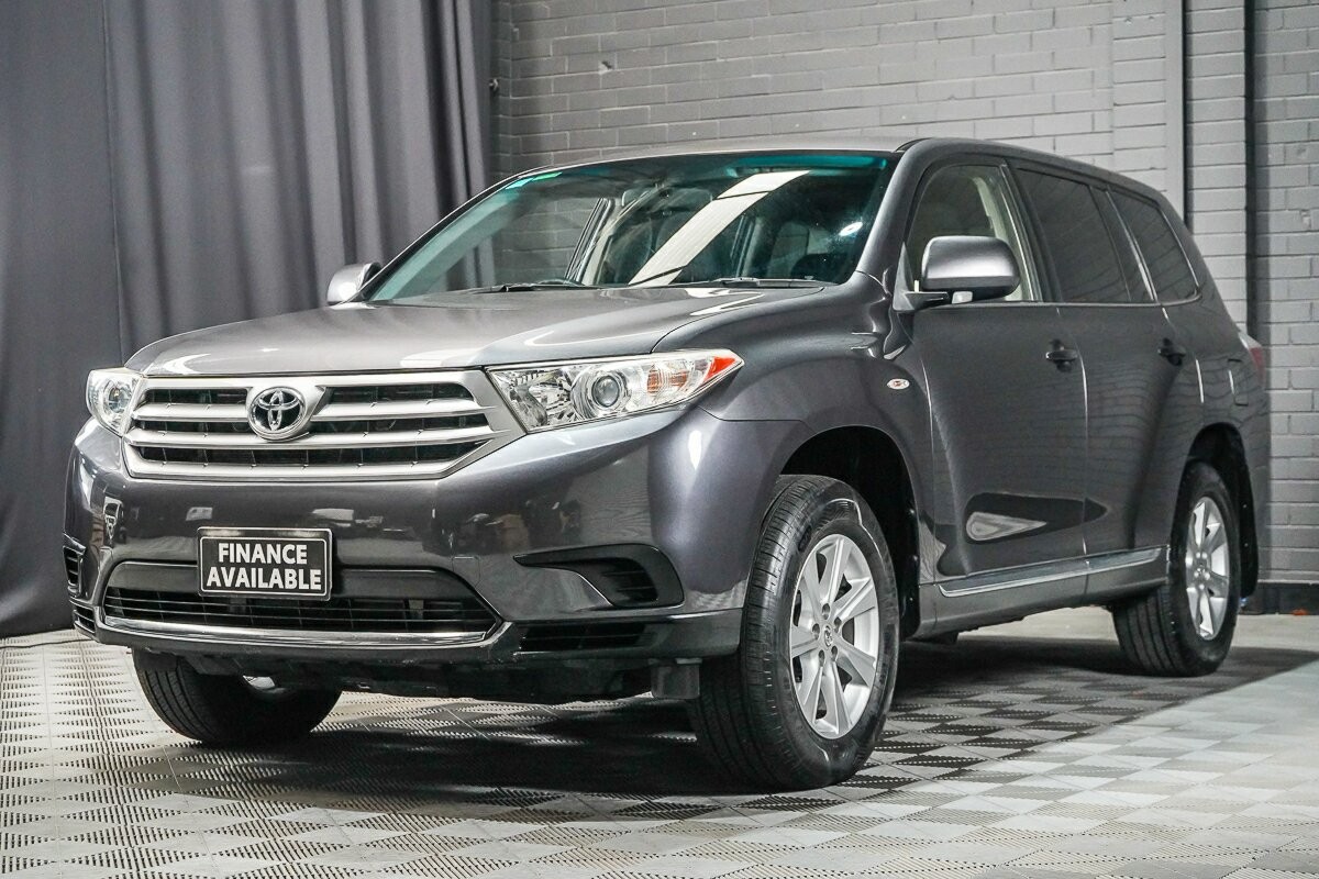 Toyota Kluger image 4