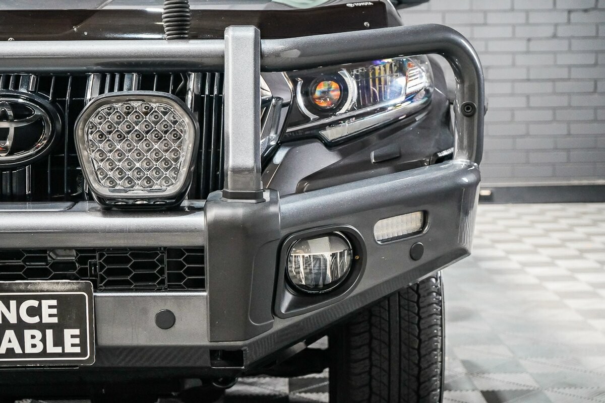 Toyota Landcruiser Prado image 4