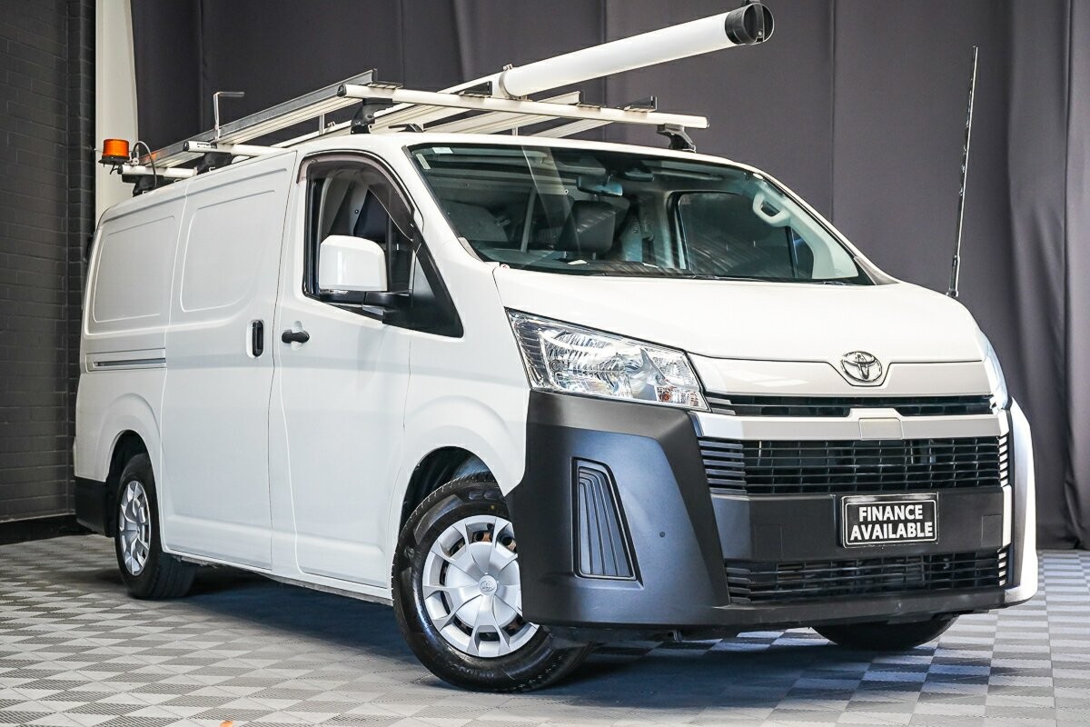 Toyota Hiace image 1