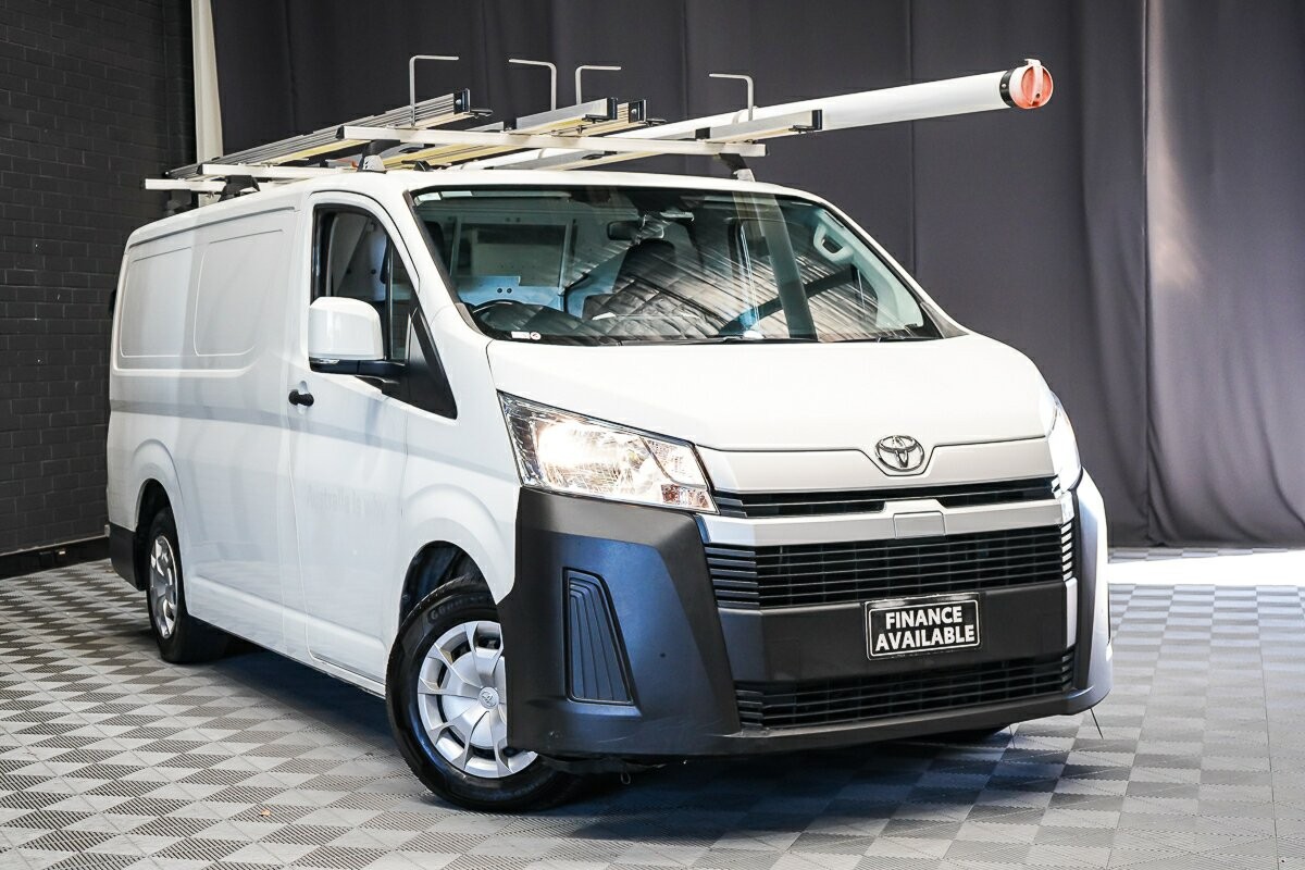 Toyota Hiace image 1