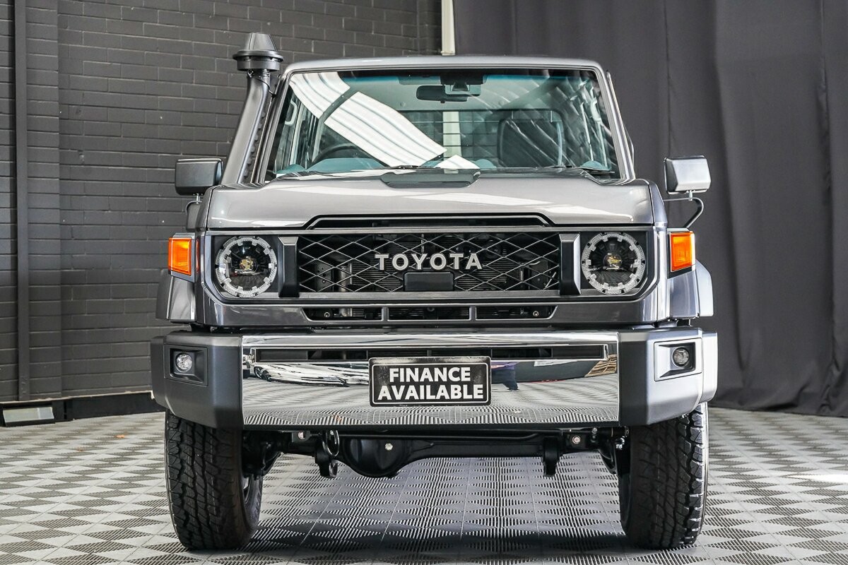 Toyota Landcruiser image 3