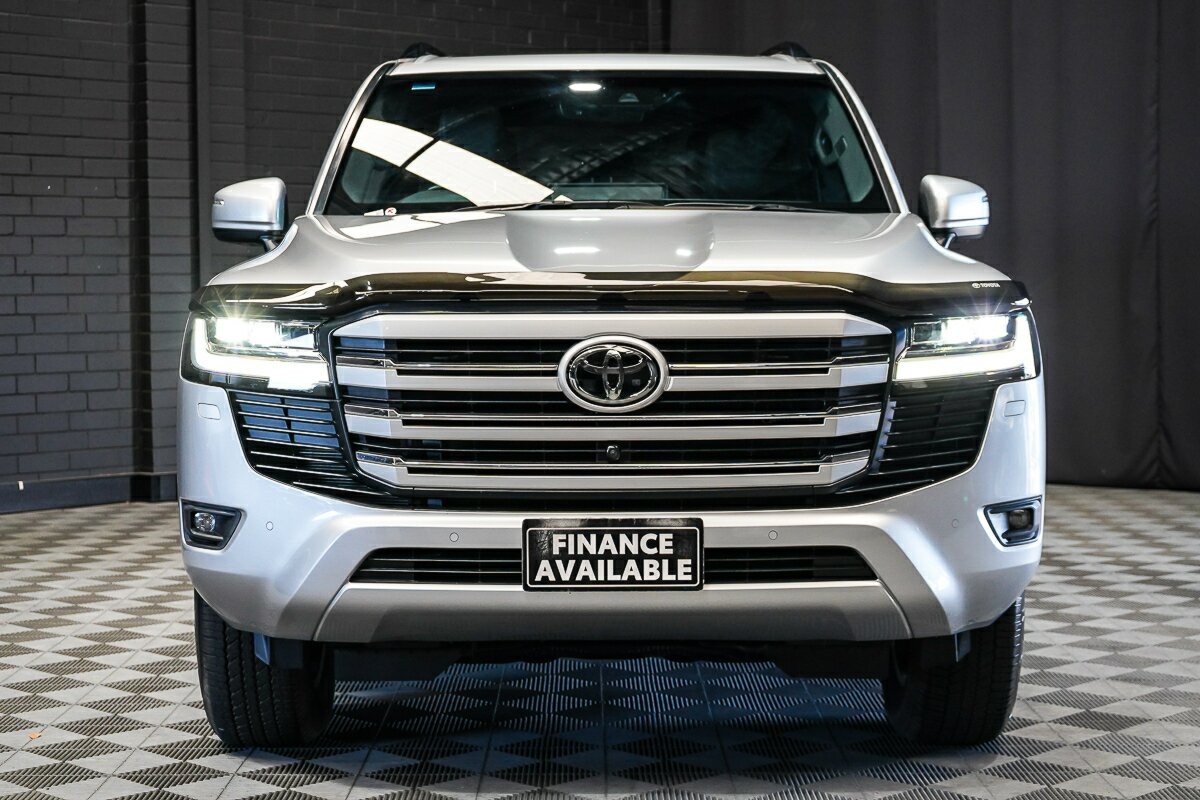 Toyota Landcruiser image 3