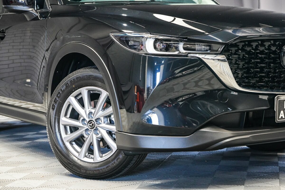 Mazda Cx-5 image 2