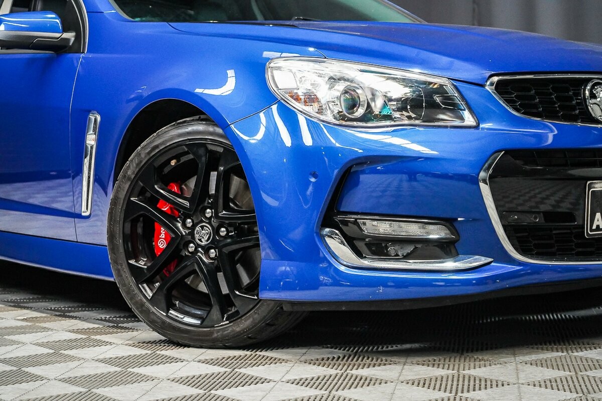 Holden Commodore image 2