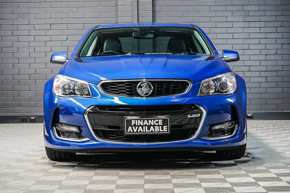 Holden Commodore image 3