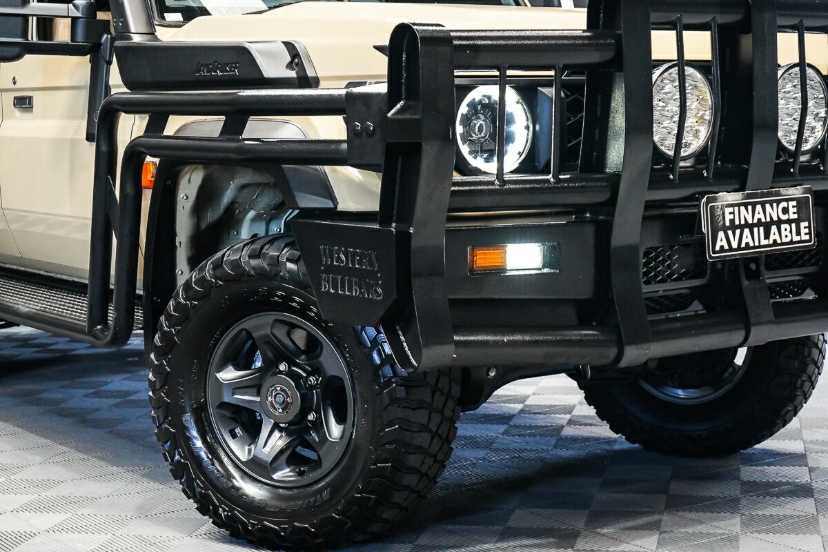 Toyota Landcruiser image 2