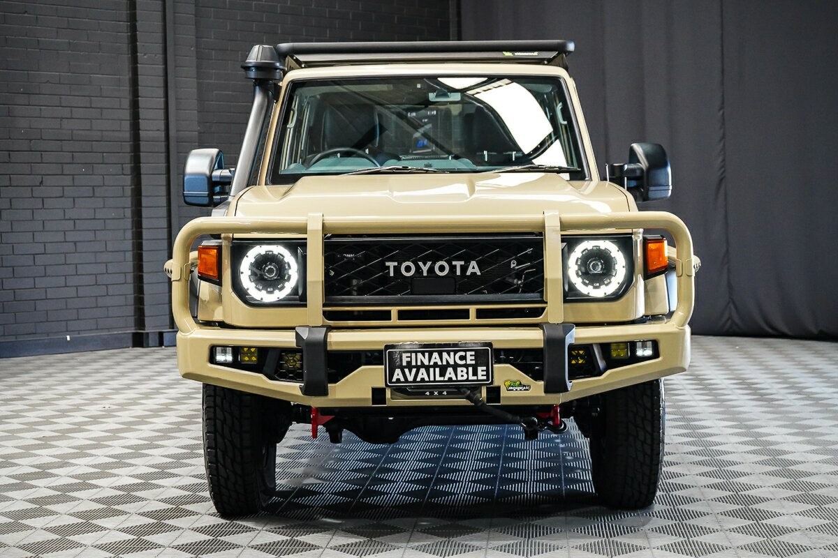 Toyota Landcruiser image 3