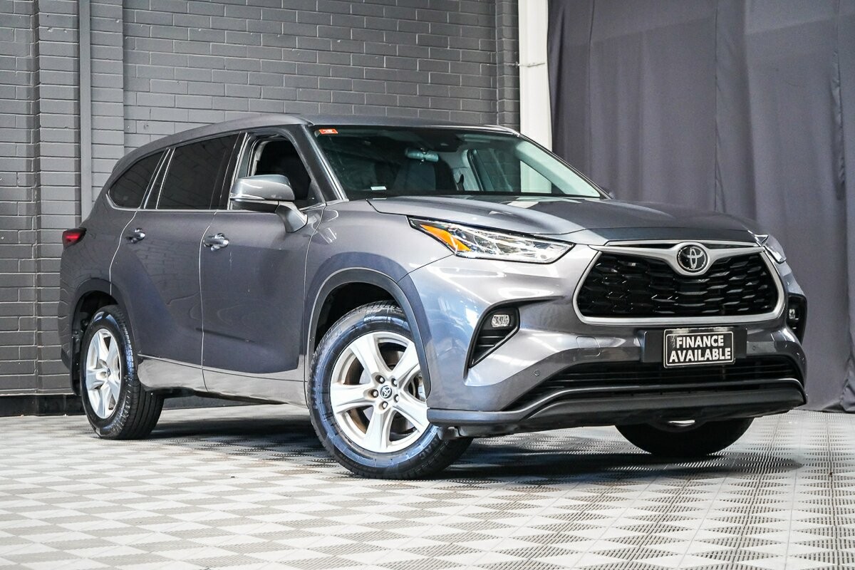 Toyota Kluger image 1