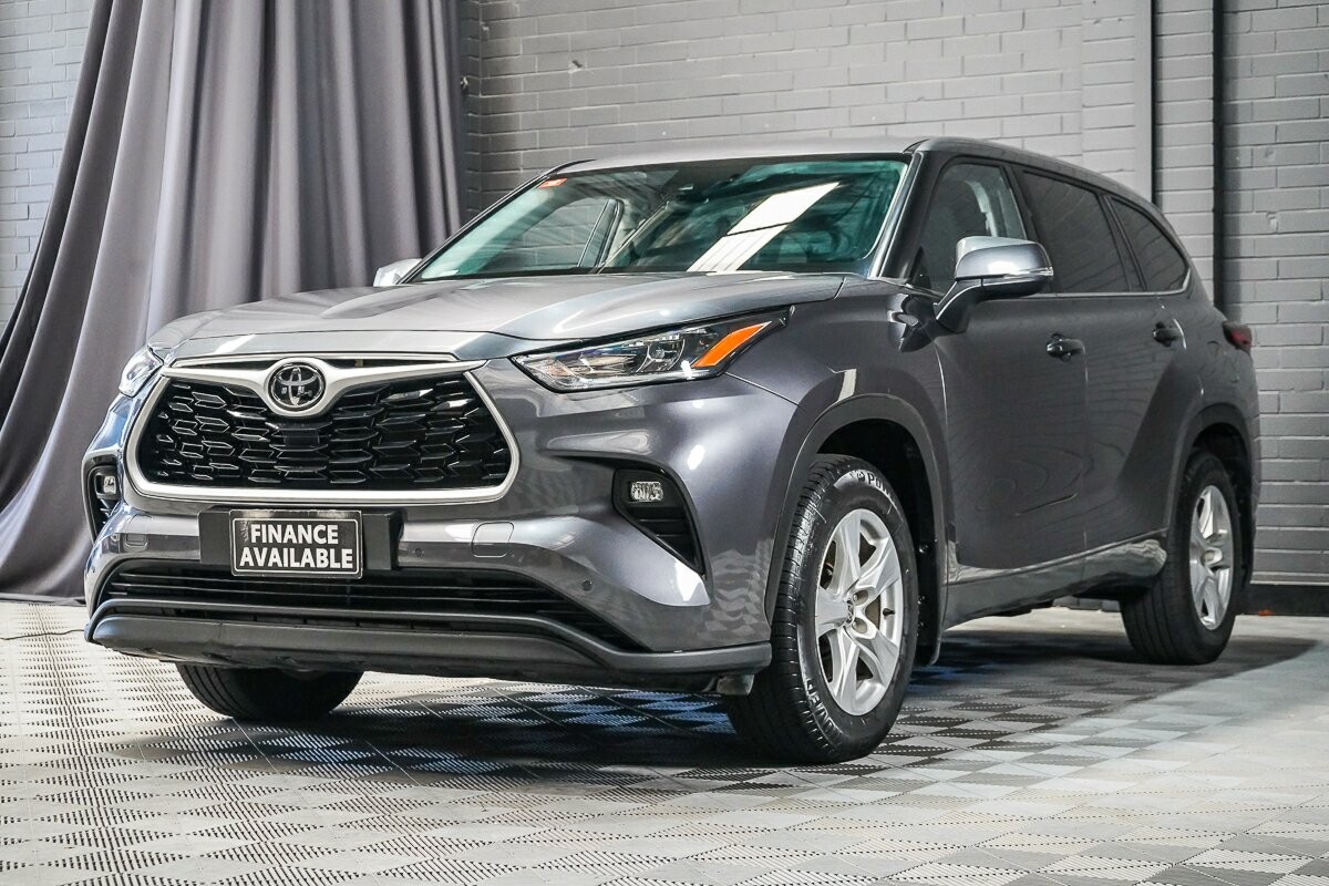 Toyota Kluger image 4