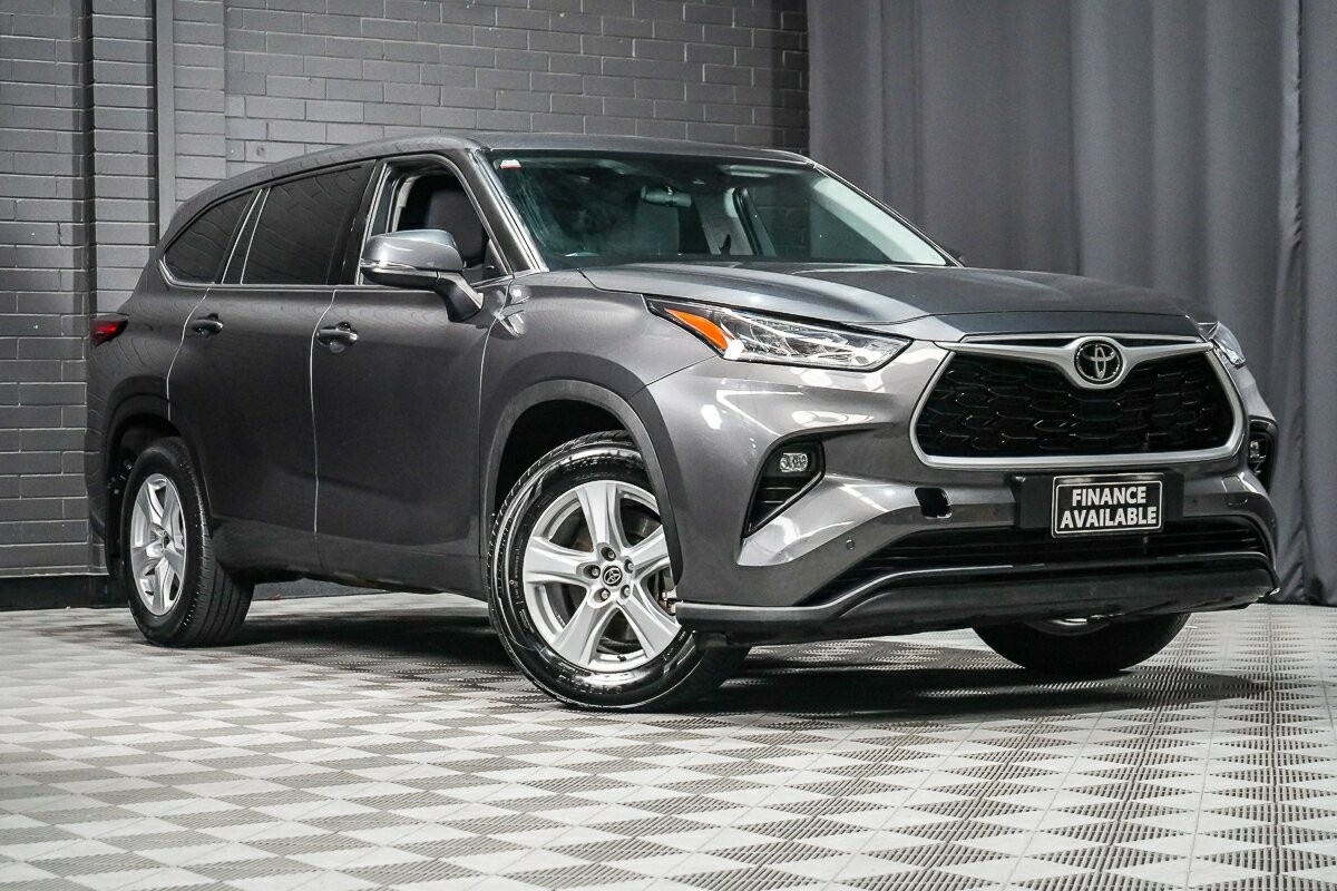 Toyota Kluger image 1