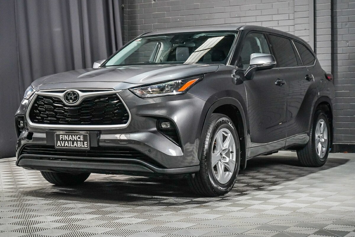 Toyota Kluger image 4