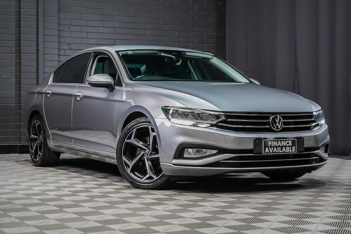 Volkswagen Passat image 1