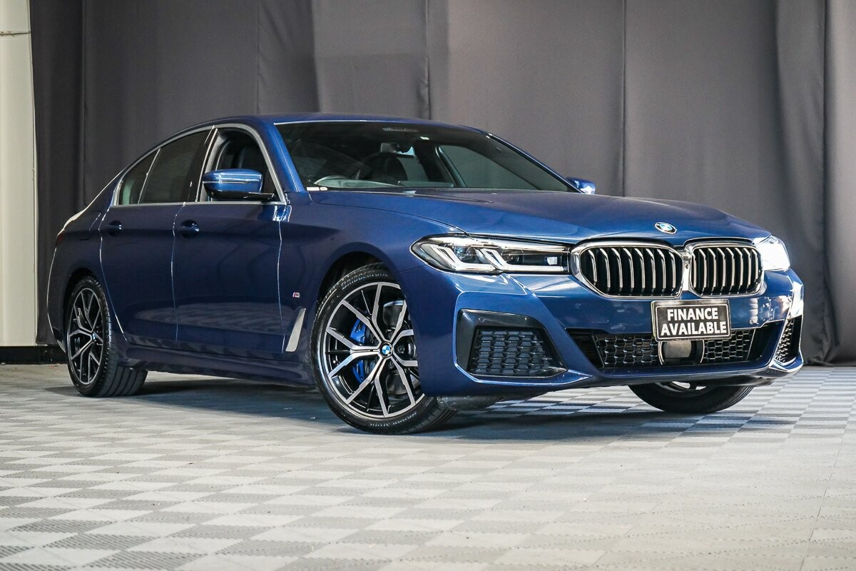 BMW 5 Series image 1