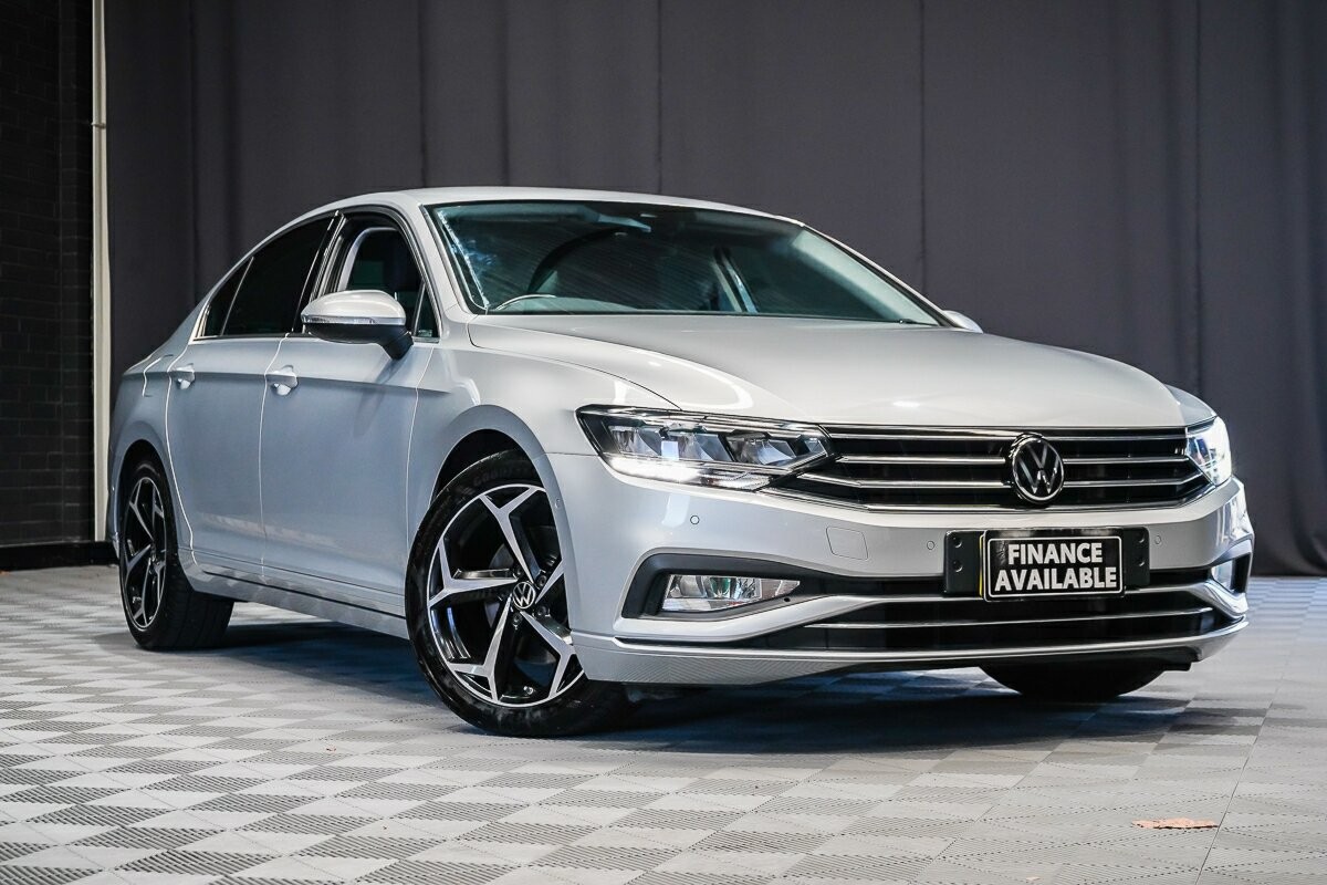 Volkswagen Passat image 1