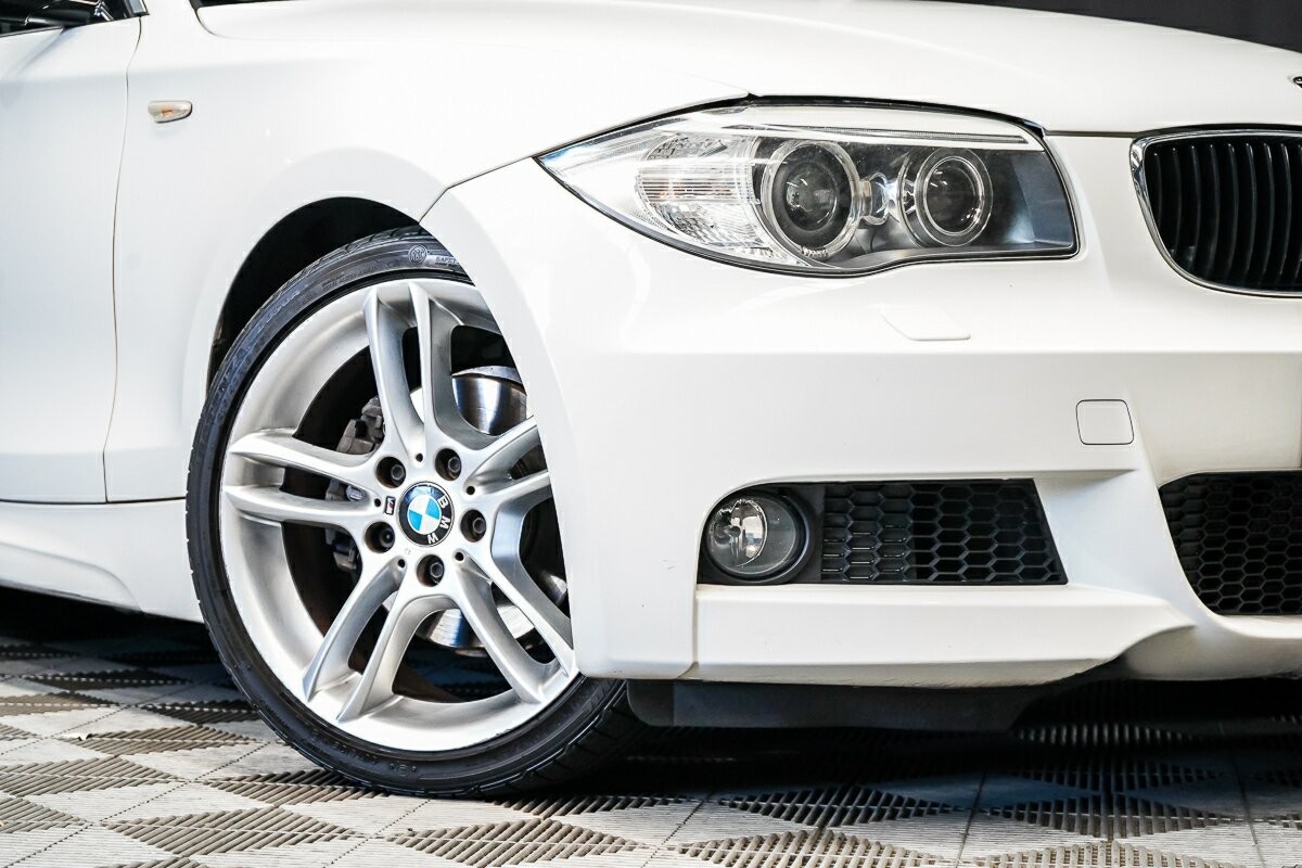 BMW 1 Series image 2