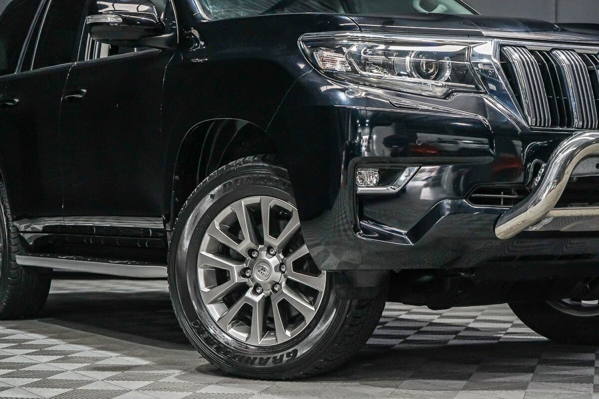 Toyota Landcruiser Prado image 2