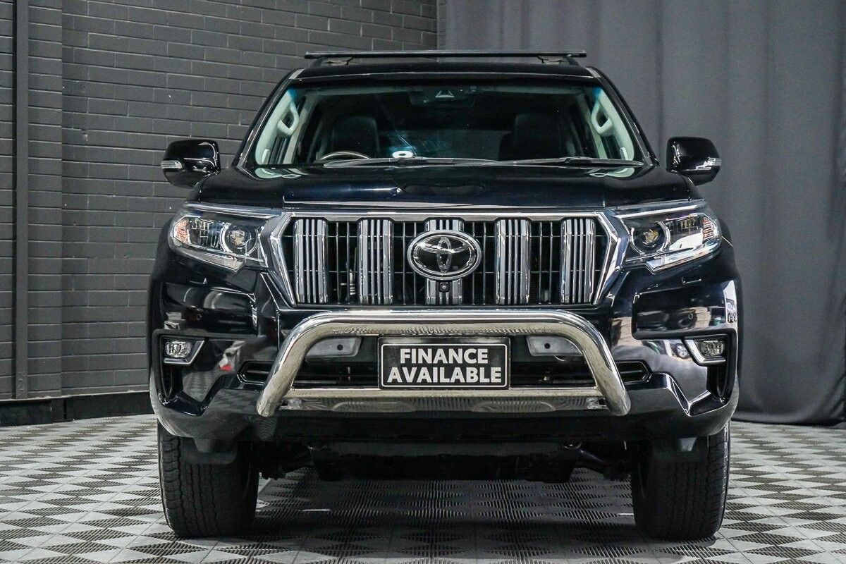 Toyota Landcruiser Prado image 3