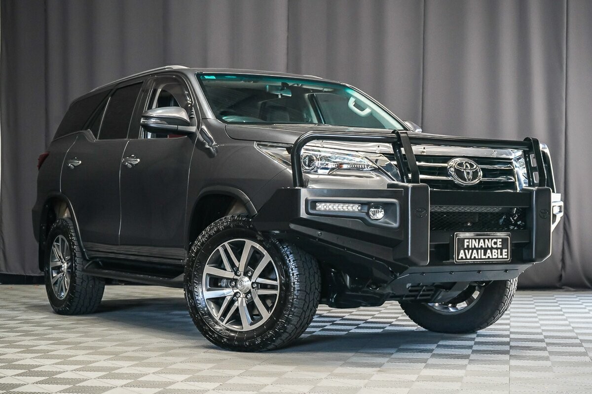 Toyota Fortuner image 1